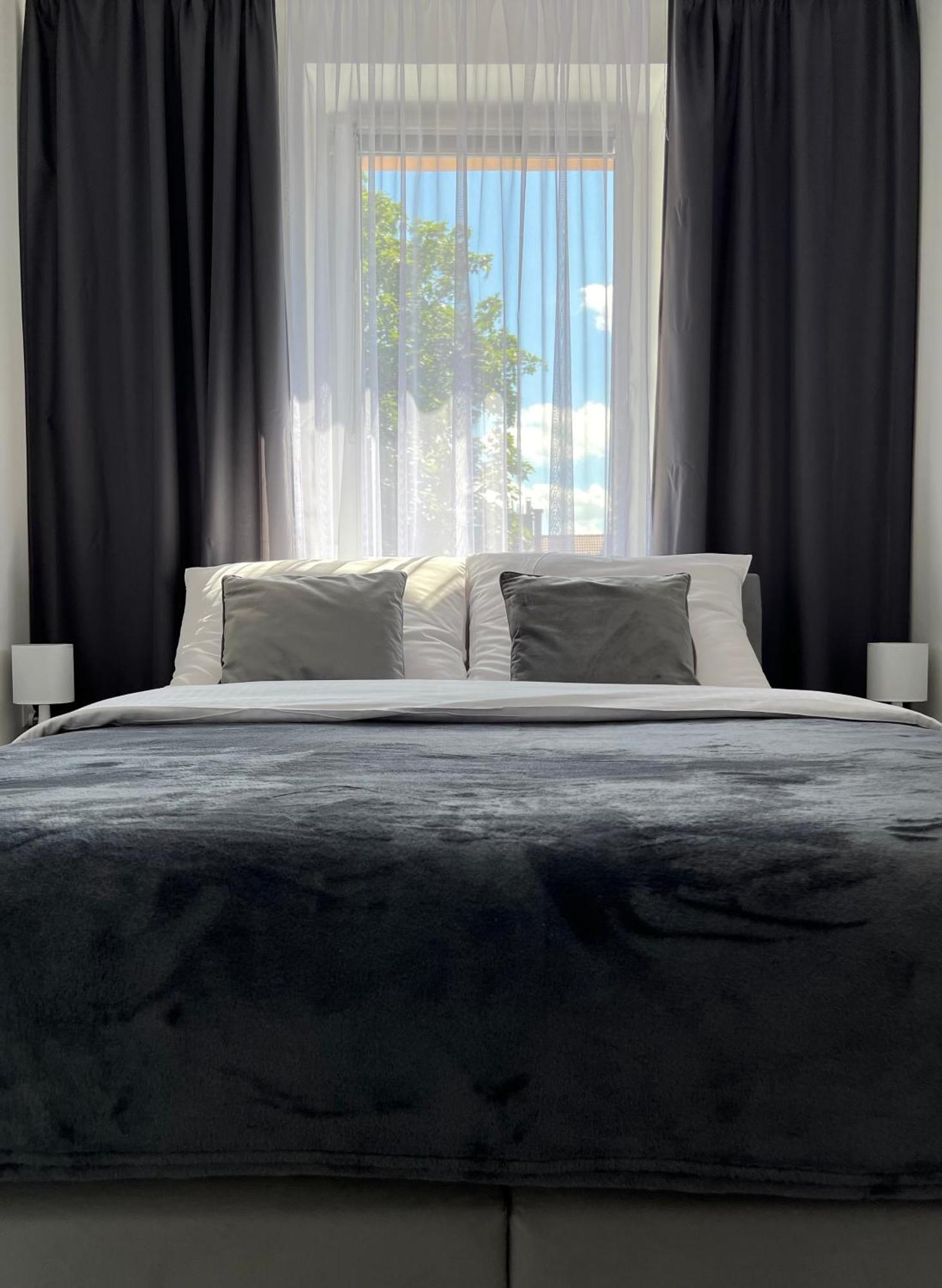 Apartament Eros Rynek โบเลสวาเวียส ภายนอก รูปภาพ